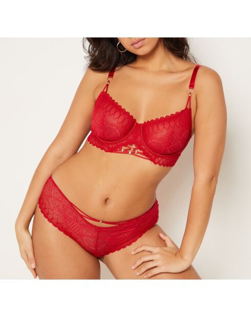 Intens rode bh met beugel nr. 9