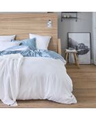 Sillage - Blauwblauwe kussensloop met bamboeviscoseprint