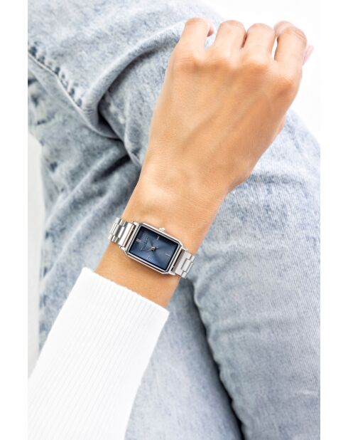 Damenuhr aus silbernem Stahl