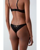 Perizoma nero Suspense