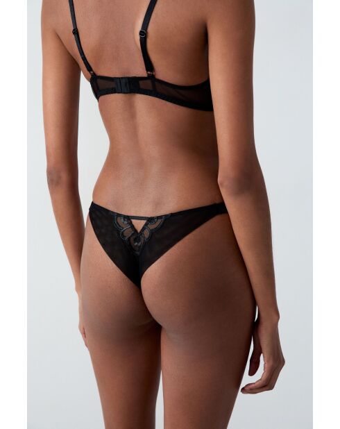 Perizoma nero Suspense