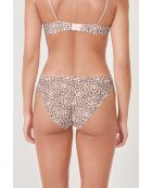 No. 4 Pure Fit beugelbeha met roze achtergrond