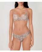 No. 4 Pure Fit beugelbeha met roze achtergrond