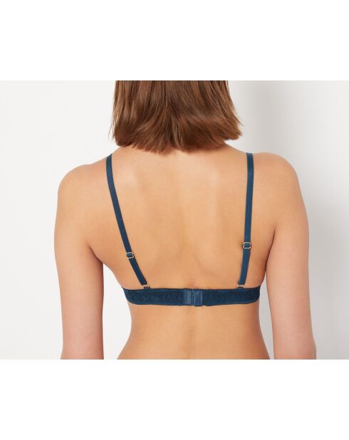 Himmelblauer Bügel-BH Nr. 8