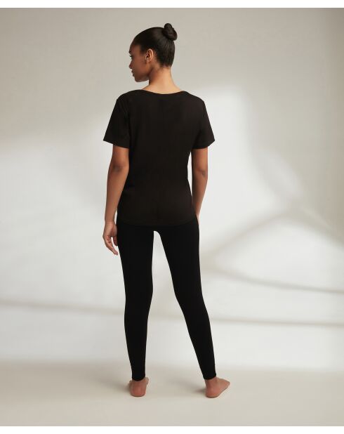 Weißes schwarzes T-Shirt