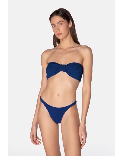 Lory zwempak met blauwe bessen, hoog uitgesneden