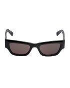 Lunettes de soleil rectangulaires noires