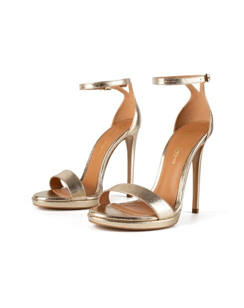 Sandali in pelle lucida dorata