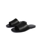 East of the Sun zwarte leren muiltjes