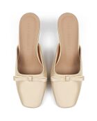 Mules de satén Sophie blanquecinos