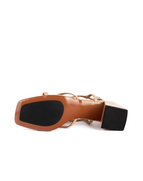 Beigefarbene Ledersandalen Don't Call My Name