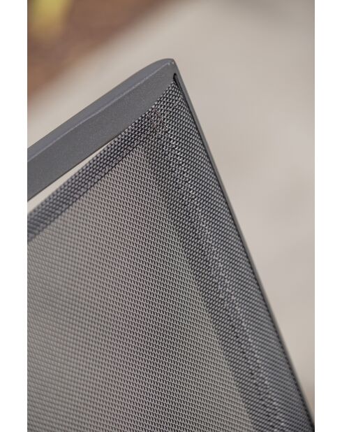 STOCKHOLM stapelbarer Gartenstuhl aus Textilen und anthrazitgrauem Aluminium - 103x62x100cm