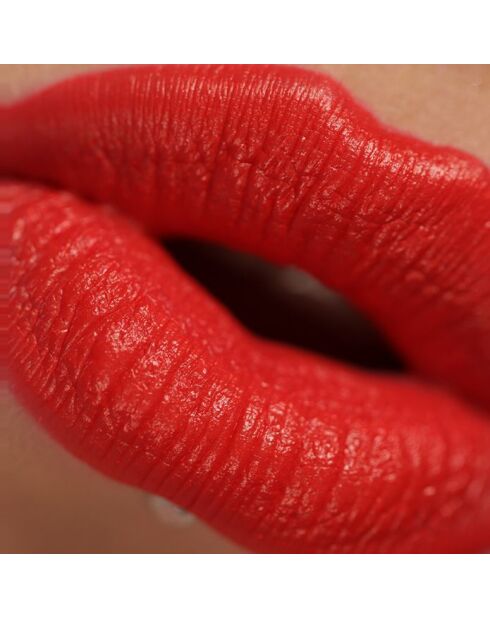 Rouge à lèvres mat Vogue red