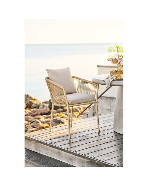 Incluye 4 sillas de comedor Salerno, cojín de arena de aluminio/poliéster, 60 x 61 x 78 cm