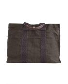 Bolso gris - 42x11x32 cm - Buen estado