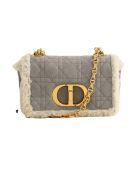 Graue Schultertasche aus Leder - 23x10x13 cm - Guter Zustand