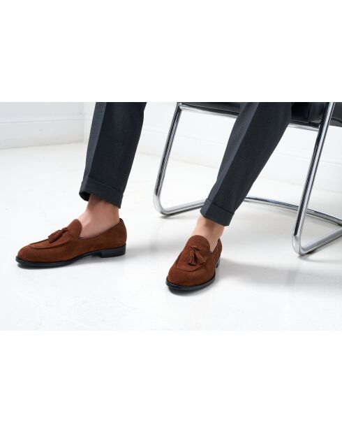 Mocasines Gildas de piel marrón con borlas