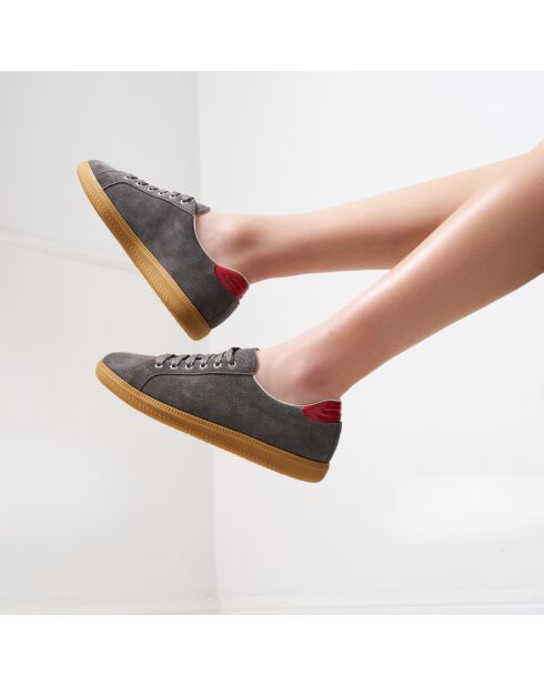Sneakers Mina aus grauem Veloursleder