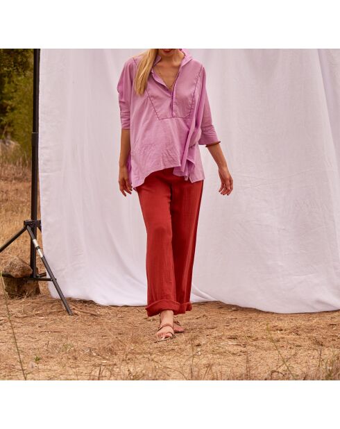 Angela rote Mullhose aus Holz