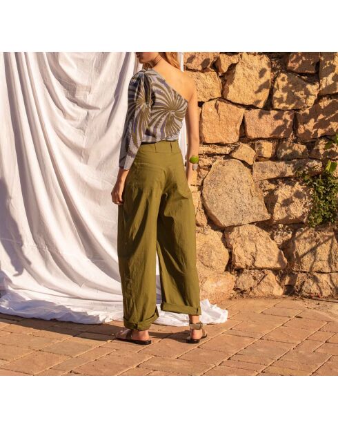 Top Gaelle con estampado floral en color maravoile Dill, morado, azul empolvado