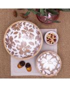 Set mit 2 Hanae Salatschüsseln und Besteck aus braunem Mangoholz