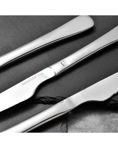 Lot de 6 Couteaux à steak argentés - D. 23 cm