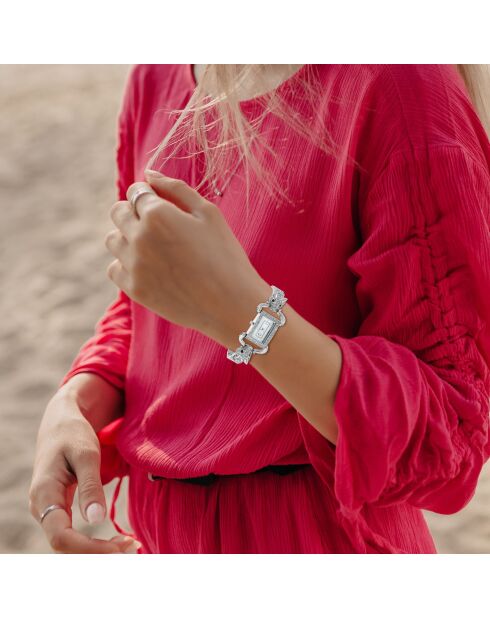 Elegante orologio decorato con scintillanti cristalli argentati