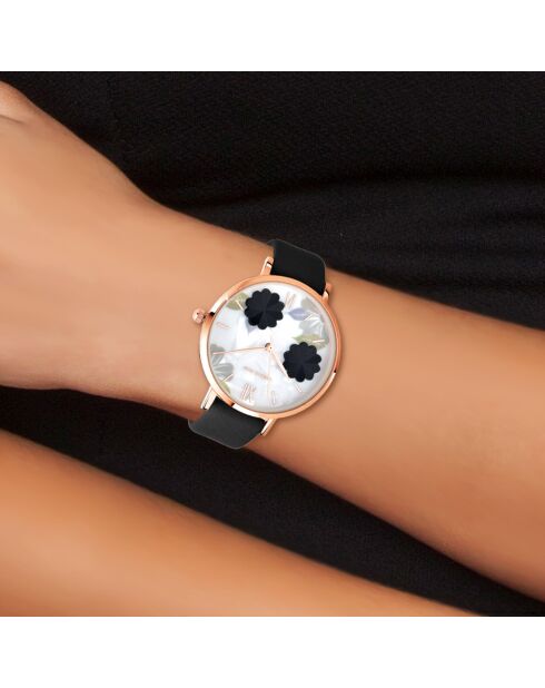 Montre élégante noire