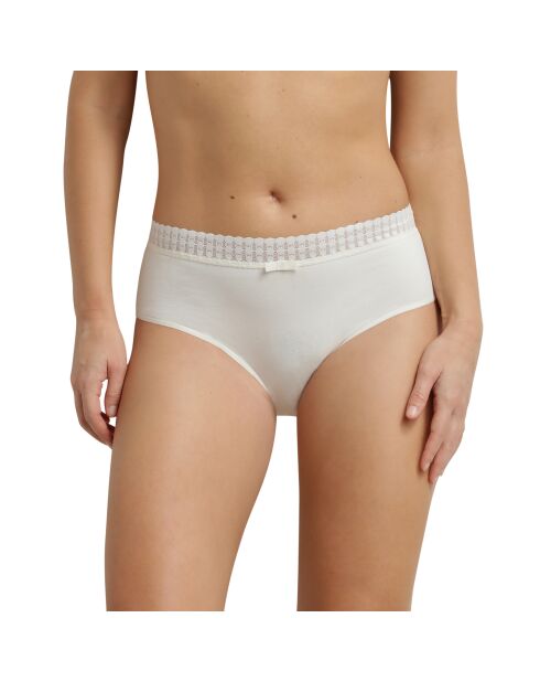 Ivoorkleurige katoenen dagelijkse slipje