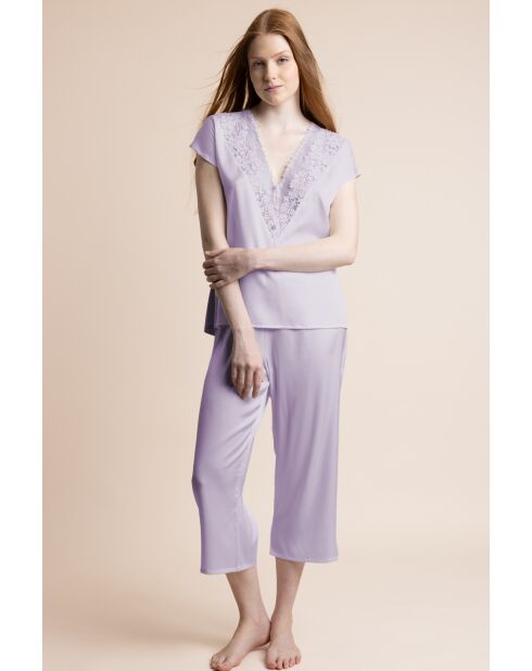 Mauve pyjama van satijn en guipure met verlaagde mouwen