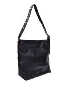 Bandolera Zoe de piel negra - 34x28x12,5 cm