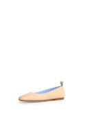 Beige ballerina's van Sia