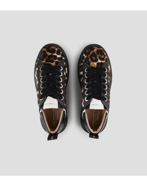 Zwarte sneakers van zandleer van Wembley