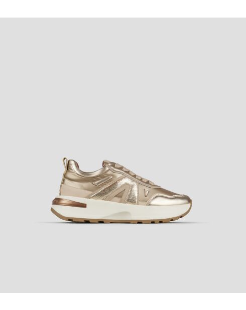 Goudkleurige lichte sneakers van Liverpool