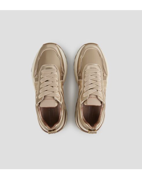 Goudkleurige lichte sneakers van Liverpool