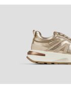 Goudkleurige lichte sneakers van Liverpool