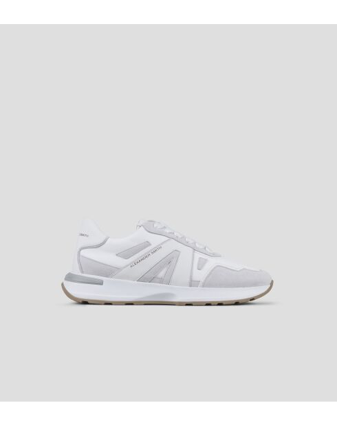 Witte sneakers van Liverpool