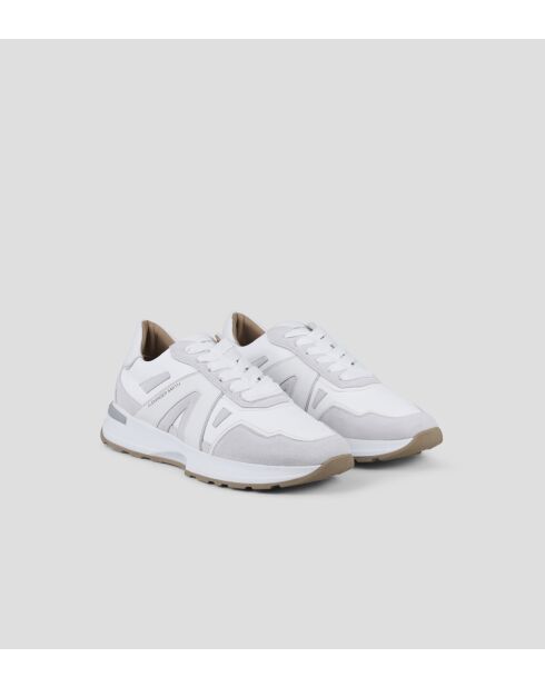 Witte sneakers van Liverpool