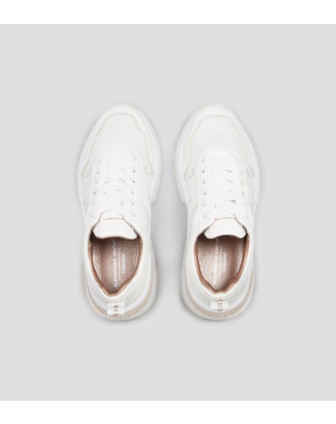 Witte sneakers van Liverpool