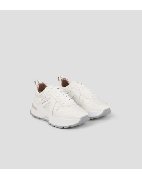Witte sneakers van Liverpool