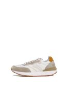 Witte sneakers van zandleer van Qwark