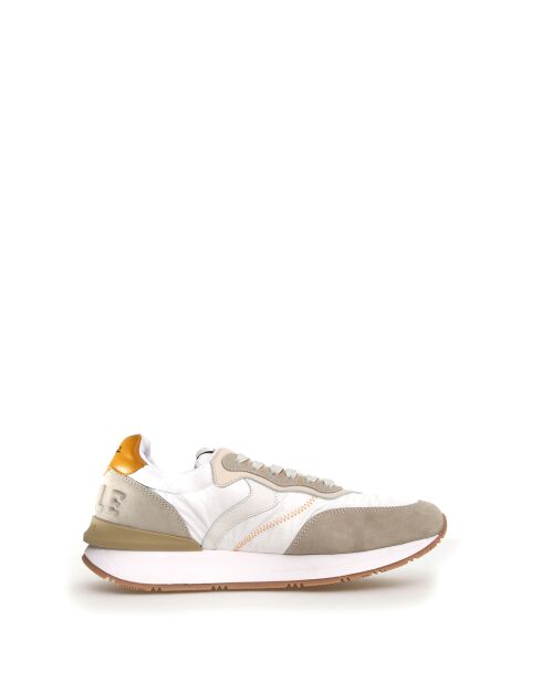 Witte sneakers van zandleer van Qwark