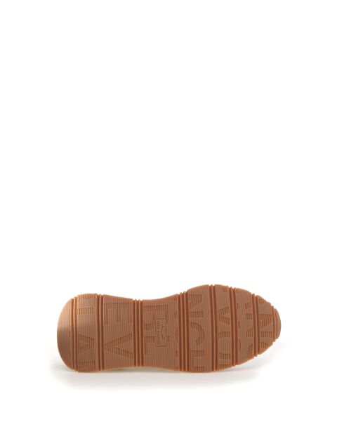 Witte sneakers van zandleer van Qwark