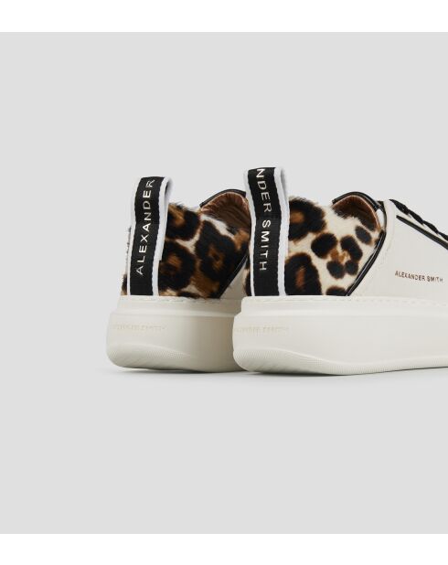 Witte sneakers van zandleer van Wembley