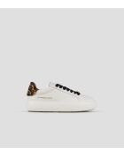Witte sneakers van zandleer Soho