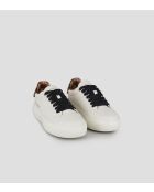 Witte sneakers van zandleer Soho