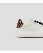 Witte sneakers van zandleer Soho