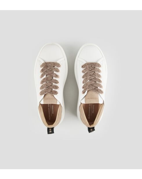 Camelwitte leren sneakers van Wembley