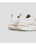 Lichtwit/gouden sneakers van Liverpool