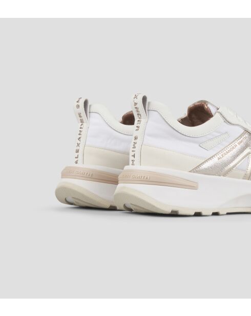 Lichtwit/gouden sneakers van Liverpool